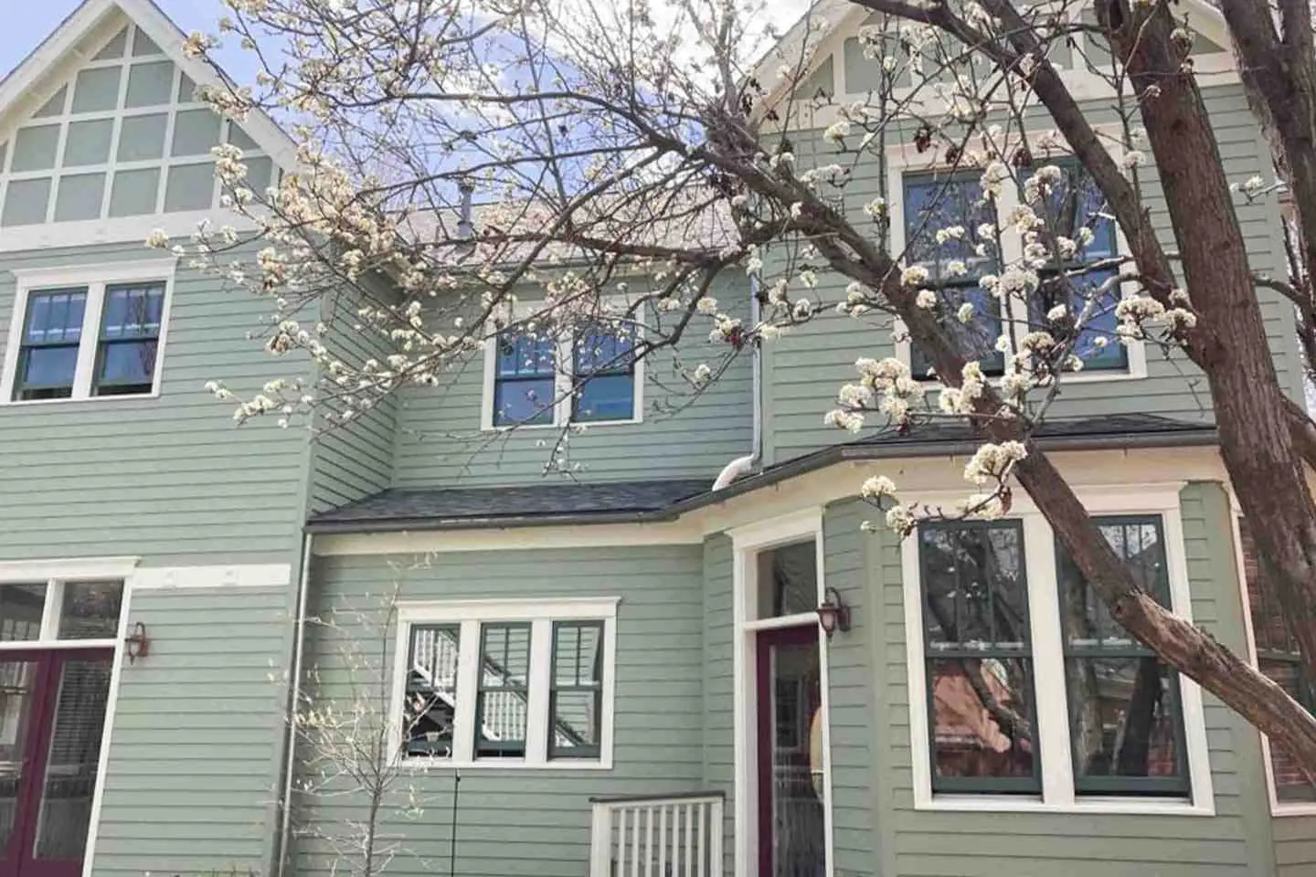 House after being painted by Robinson Painting of Colorado LLC.