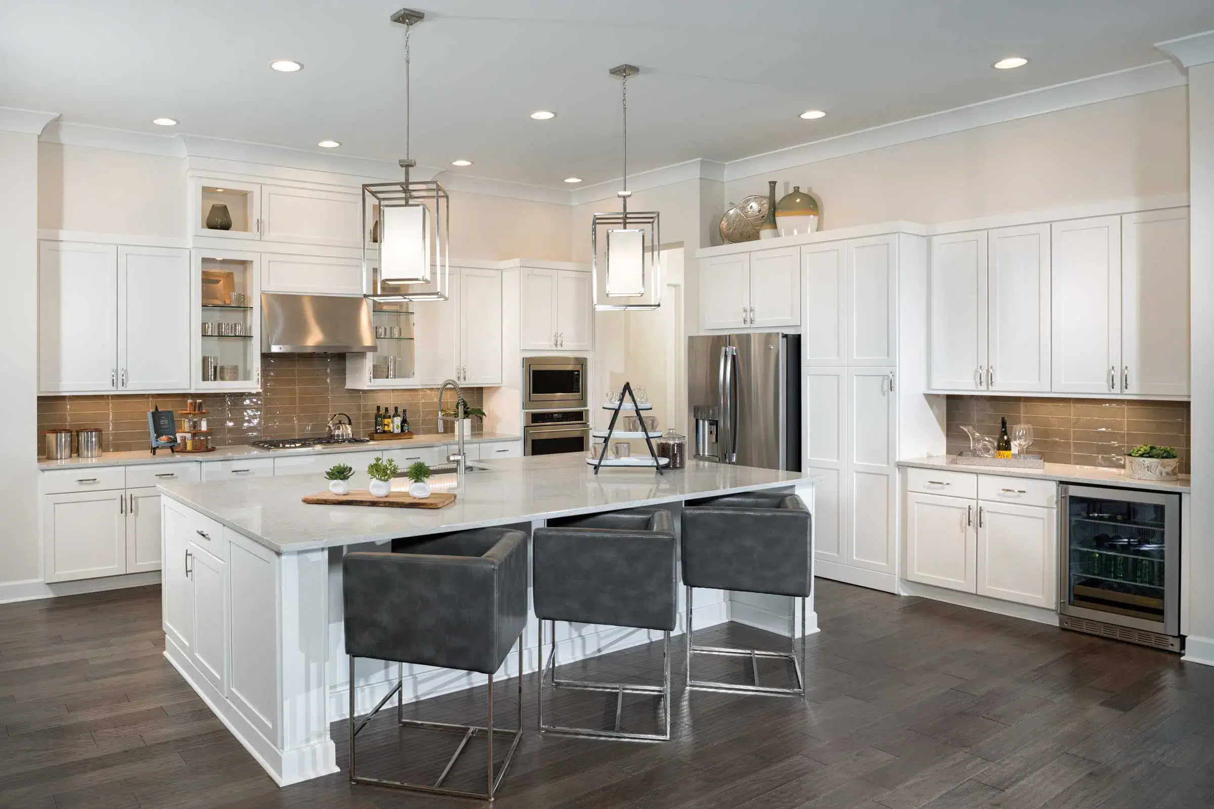 white kitchen cabinets